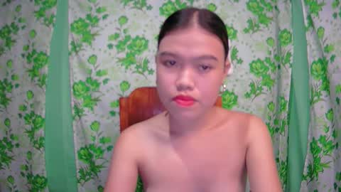 Snapshot of lovemae352295 chatting on December 28, 11:41 am lovemae352295 online show from December 28, 11:41 am