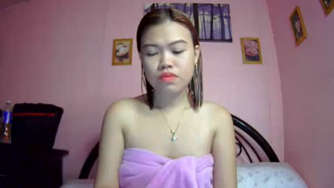 Snapshot of lovemae352295 chatting on March 10, 5:22 am lovemae352295 online show from March 10, 5:22 am