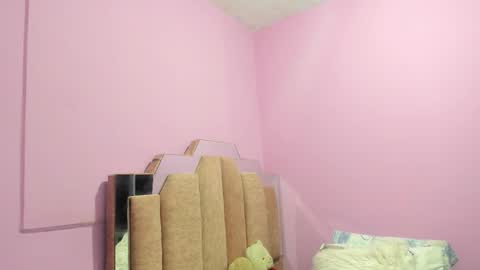 Snapshot of lovequeen02 chatting on September 9, 11:43 am L O V E online show from September 9, 11:43 am