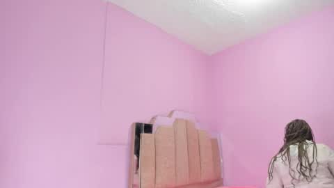 Snapshot of lovequeen02 chatting on September 11, 11:32 am L O V E online show from September 11, 11:32 am