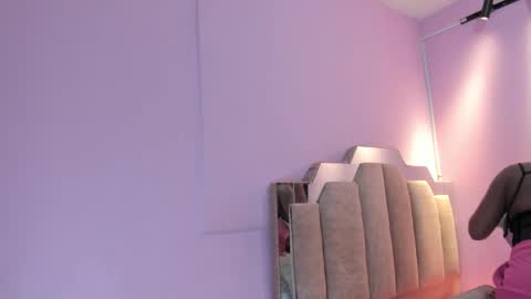 Snapshot of lovequeen02 chatting on October 10, 11:42 am L O V E online show from October 10, 11:42 am