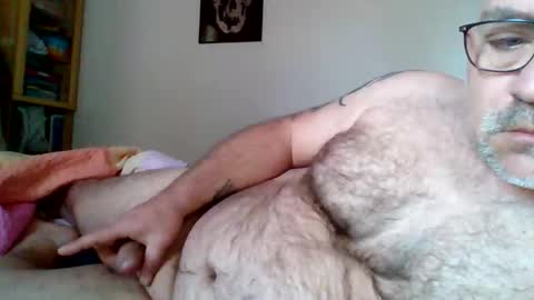 Snapshot of lover010983 chatting on April 24, 6:27 am lover010983 online show from April 24, 6:27 am