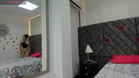 Snapshot of loverebels_ chatting on February 5, 3:49 pm loverebels_ online show from February 5, 3:49 pm