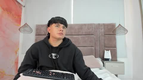 Snapshot of loverebels_ chatting on February 9, 6:56 pm loverebels_ online show from February 9, 6:56 pm