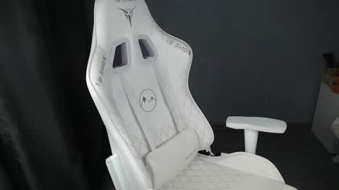 Snapshot of lovers613228 chatting on October 11, 6:39 pm lovers613228 online show from October 11, 6:39 pm