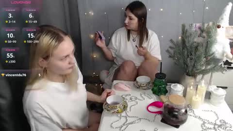 Snapshot of lovers613228 chatting on November 15, 4:03 pm lovers613228 online show from November 15, 4:03 pm