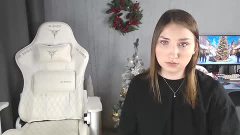 Snapshot of lovers613228 chatting on November 28, 10:18 am lovers613228 online show from November 28, 10:18 am