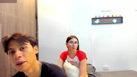 Snapshot of lovers_clover_x chatting on November 4, 12:43 am Lovers Clover X online show from November 4, 12:43 am