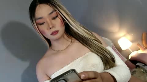 Snapshot of lovers_moon22 chatting on January 14, 9:41 pm lovers moon22 online show from January 14, 9:41 pm