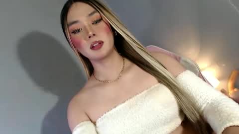 Snapshot of lovers_moon22 chatting on January 29, 10:32 pm lovers moon22 online show from January 29, 10:32 pm