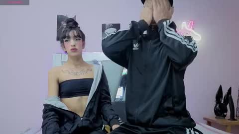 Snapshot of loversinfire chatting on October 31, 8:59 am sofia and bryan online show from October 31, 8:59 am