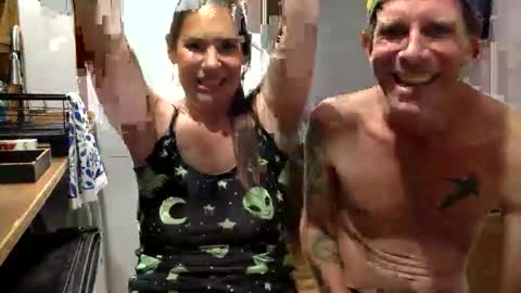 Snapshot of loversrus1 chatting on January 11, 10:20 am sexyravers online show from January 11, 10:20 am