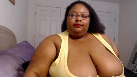 Snapshot of loves_aura chatting on January 3, 1:27 am Alyson online show from January 3, 1:27 am