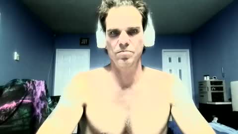 lovesexyfun15555 online show from April 3, 8:29 pm