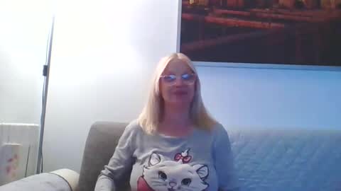 Marlyn online show from February 5, 9:52 pm