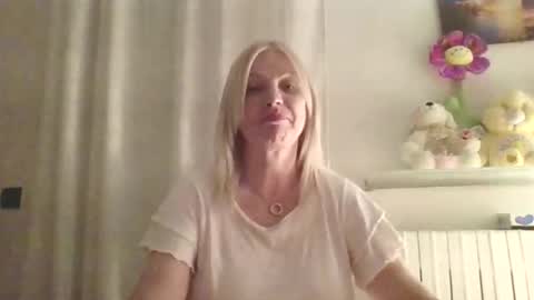Marlyn online show from May 2, 7:19 pm