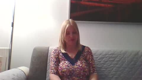 Marlyn online show from May 7, 9:31 pm