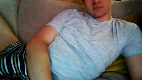 Snapshot of lovestocum93 chatting on September 27, 10:48 pm lovestocum93 online show from September 27, 10:48 pm