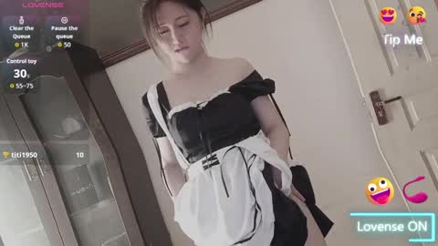 Snapshot of loveyouwhenloveme chatting on March 28, 4:28 pm Lisa online show from March 28, 4:28 pm