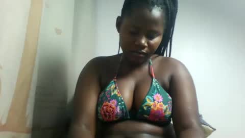 Snapshot of lovie_paula chatting on September 22, 3:30 am lovie_paula online show from September 22, 3:30 am