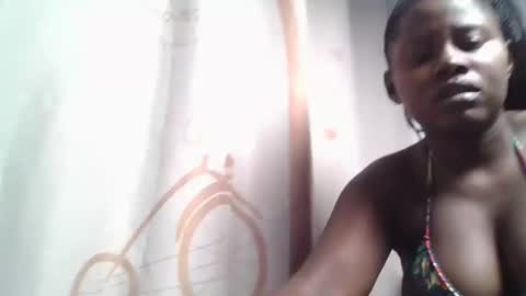 Snapshot of lovie_paula chatting on October 1, 1:11 am lovie_paula online show from October 1, 1:11 am