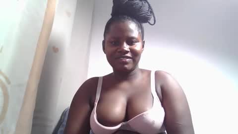 Snapshot of lovie_paula chatting on October 1, 2:01 pm lovie_paula online show from October 1, 2:01 pm