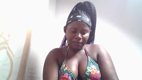 Snapshot of lovie_paula chatting on October 13, 7:19 am lovie_paula online show from October 13, 7:19 am