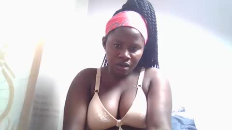 Snapshot of lovie_paula chatting on October 14, 7:31 am lovie_paula online show from October 14, 7:31 am