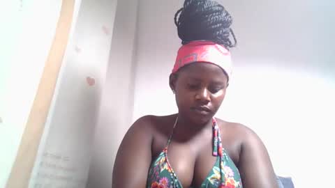Snapshot of lovie_paula chatting on October 18, 3:02 pm lovie_paula online show from October 18, 3:02 pm