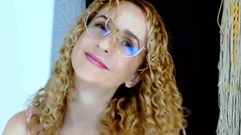 Snapshot of loving__lily chatting on February 7, 10:30 pm loving online show from February 7, 10:30 pm