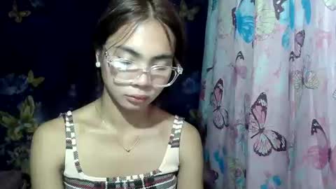loving_rhean online show from June 19, 12:20 pm