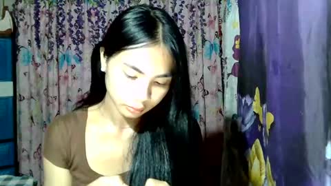 loving_rhean online show from July 18, 2:10 pm