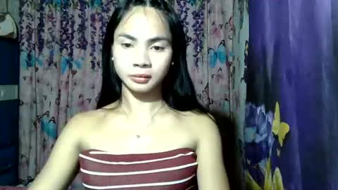 loving_rhean online show from August 6, 12:29 pm