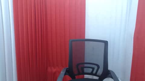 Snapshot of loving_scarlet19 chatting on February 24, 2:59 pm Scarlet online show from February 24, 2:59 pm