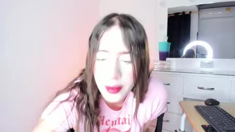 Snapshot of lovingdarcy_ chatting on March 13, 11:17 am Susana online show from March 13, 11:17 am