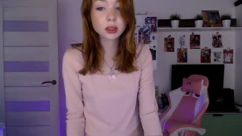 Loly online show from December 21, 8:10 pm