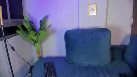 Lowiel online show from January 17, 5:05 pm