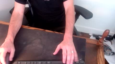 Snapshot of lreed090 chatting on September 15, 8:31 pm lreed090 online show from September 15, 8:31 pm