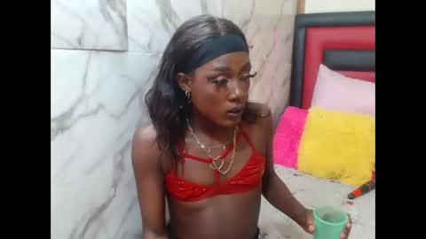 lsnnickykhanyile online show from December 16, 3:39 pm