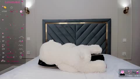 Snapshot of lu_mina chatting on December 23, 3:29 am lu_mina online show from December 23, 3:29 am