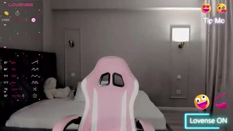 Snapshot of lu_mina chatting on September 15, 12:54 am lu_mina online show from September 15, 12:54 am