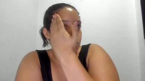 Lucy online show from July 8, 3:22 am