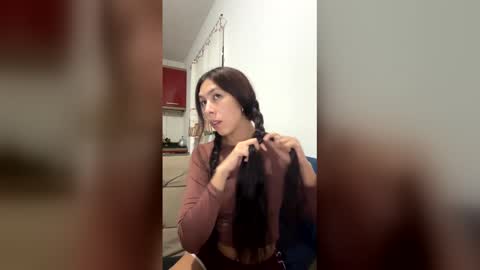 Snapshot of lua_divine chatting on April 2, 3:37 am Lua online show from April 2, 3:37 am