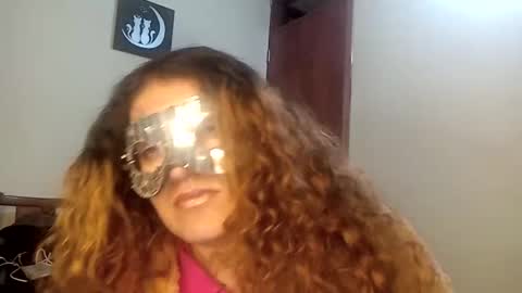 Snapshot of luana363 chatting on October 3, 3:36 am luana363 online show from October 3, 3:36 am