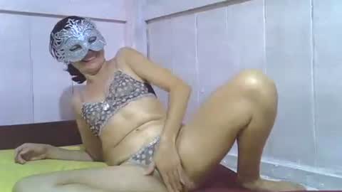 Luana online show from November 5, 4:45 am