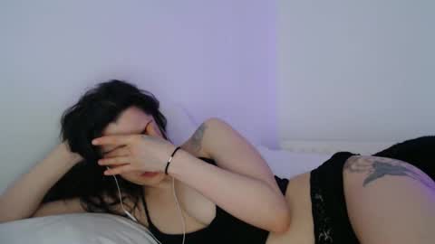 Snapshot of luana789 chatting on February 21, 10:22 pm luana online show from February 21, 10:22 pm