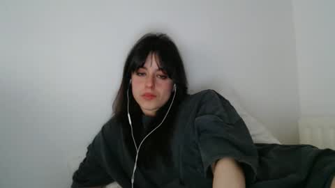 Snapshot of luana789 chatting on March 12, 10:16 pm luana online show from March 12, 10:16 pm