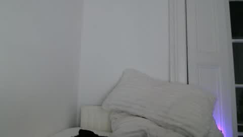 Snapshot of luana789 chatting on March 21, 10:13 pm luana online show from March 21, 10:13 pm