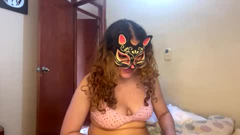 Snapshot of luana_winner chatting on November 6, 2:51 pm luana_winner online show from November 6, 2:51 pm