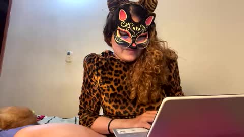 Snapshot of luana_winner chatting on November 20, 2:12 am luana_winner online show from November 20, 2:12 am